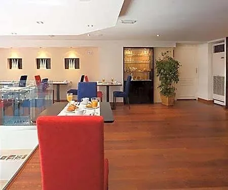 Arena Hotel